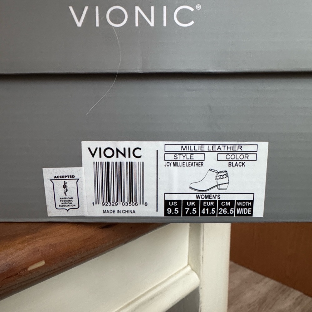 Vionic Millie black leather bootie with silver buckle & side zipper - 9.5W NEW - Picture 11 of 13